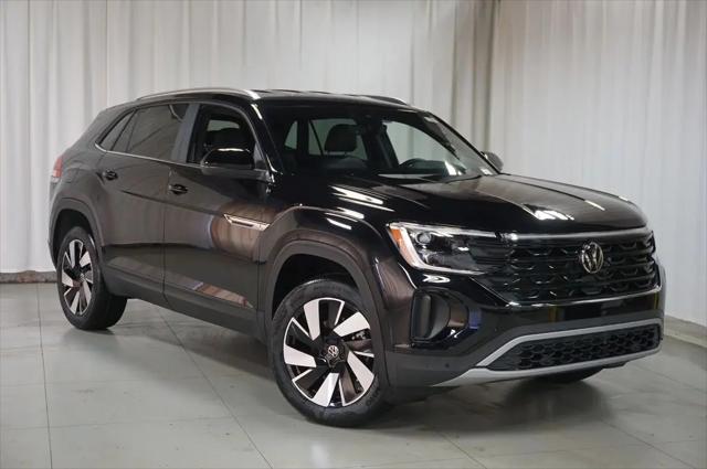 2026 Volkswagen Atlas Cross Sport SE with Technology