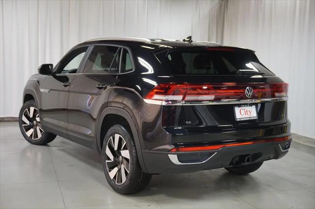 2026 Volkswagen Atlas Cross Sport SE with Technology