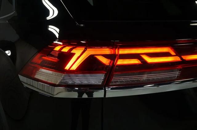 2026 Volkswagen Atlas Cross Sport SE with Technology