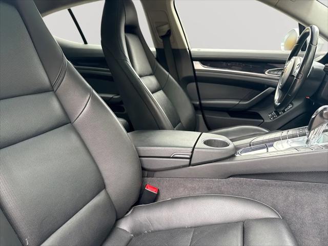 2016 Porsche Panamera Panamera