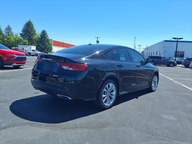 2015 Chrysler 200 S