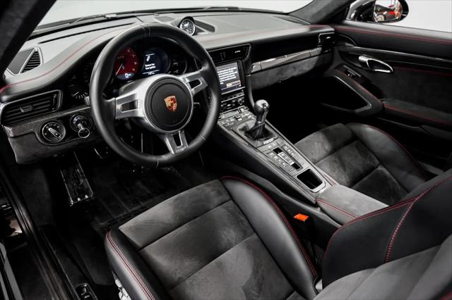 2016 Porsche 911 Carrera GTS