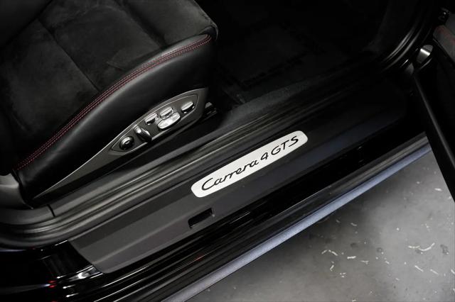 2016 Porsche 911 Carrera GTS