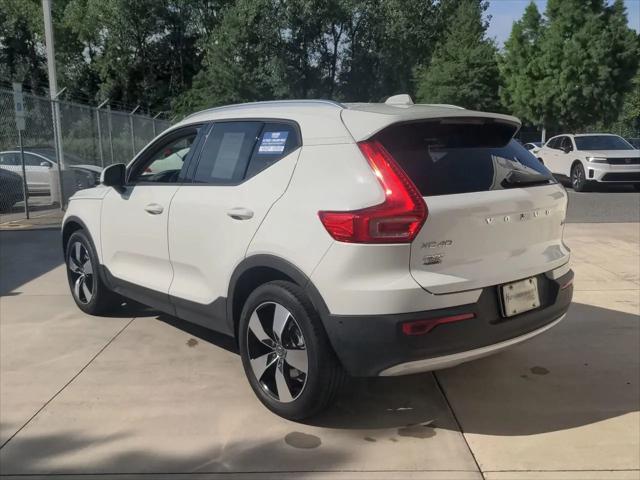 2019 Volvo XC40 T5 Momentum