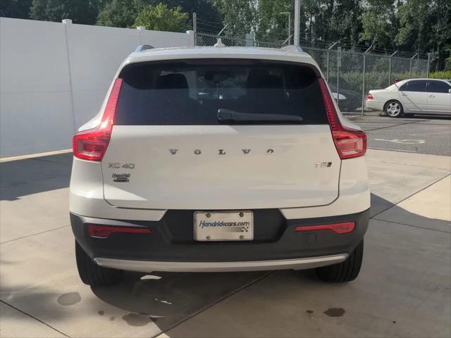 2019 Volvo XC40 T5 Momentum