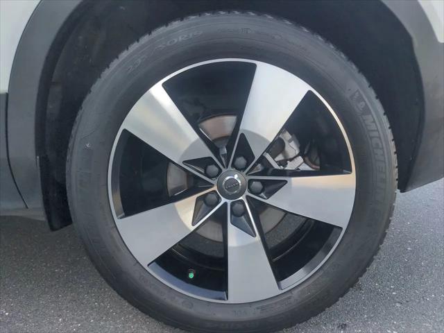 2019 Volvo XC40 T5 Momentum