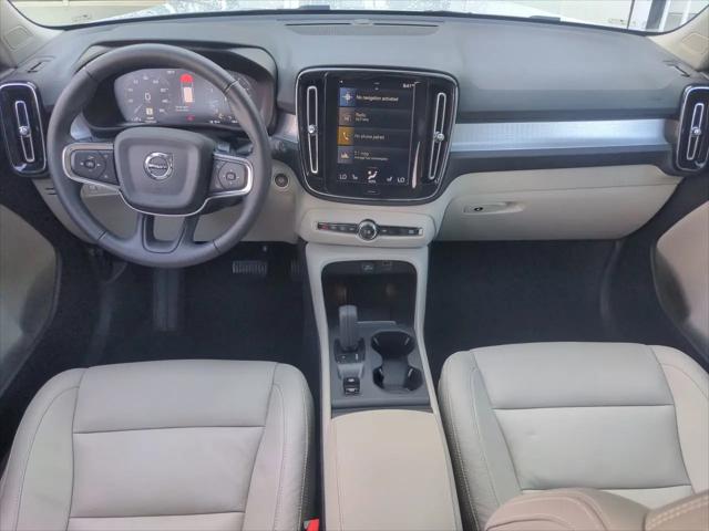 2019 Volvo XC40 T5 Momentum