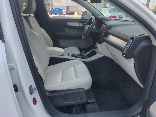 2019 Volvo XC40 T5 Momentum