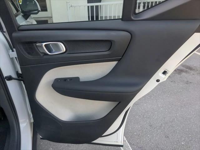 2019 Volvo XC40 T5 Momentum