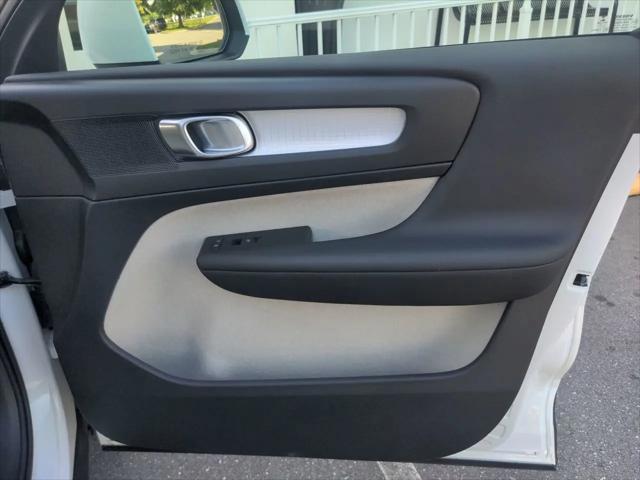 2019 Volvo XC40 T5 Momentum