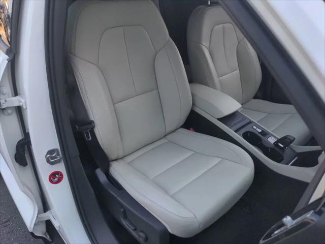 2019 Volvo XC40 T5 Momentum