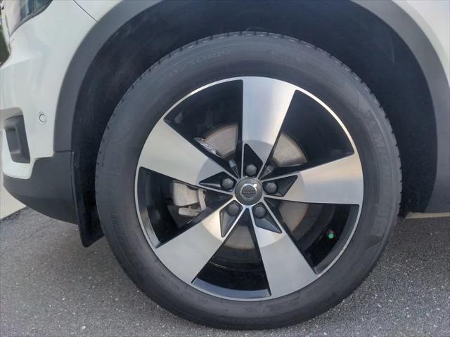 2019 Volvo XC40 T5 Momentum