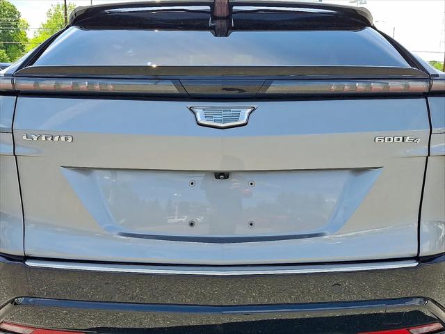 2024 Cadillac iQ Luxury w/1SC