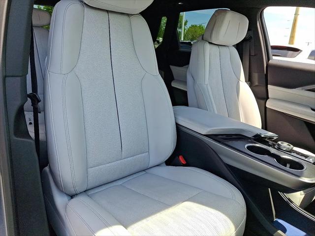 2024 Cadillac iQ Luxury w/1SC