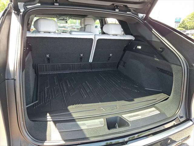 2024 Cadillac iQ Luxury w/1SC