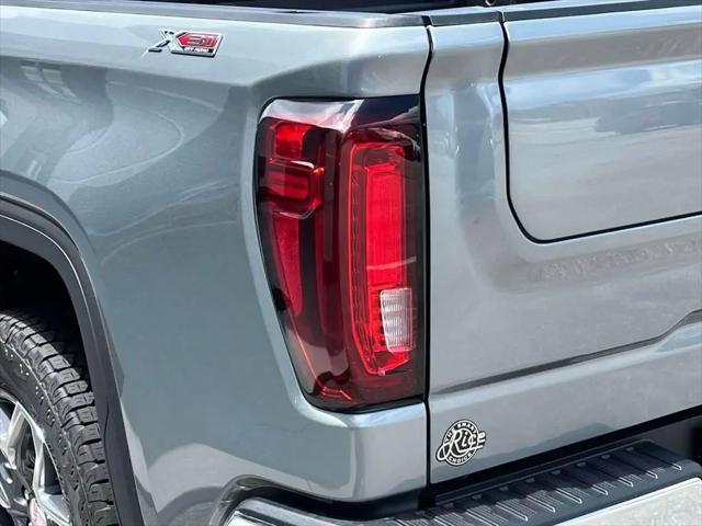 2026 GMC Sierra 1500 Crew Cab, Short Bed, SLT, 4WD
