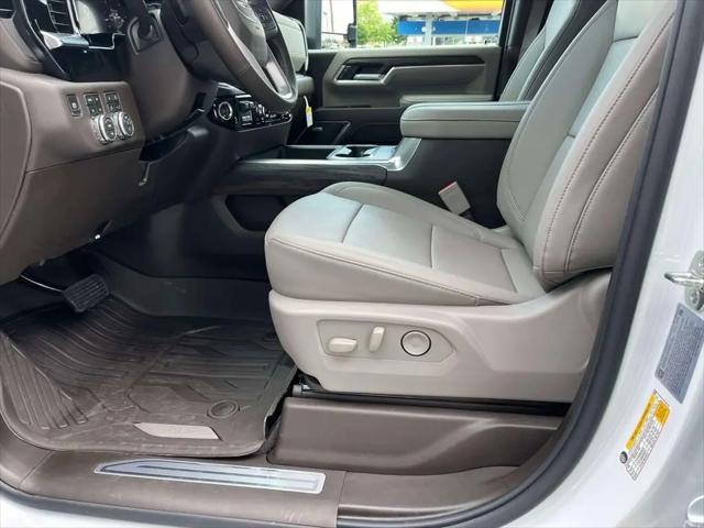 2026 GMC Sierra 2500HD Crew Cab, Standard Bed, SLT, 4WD