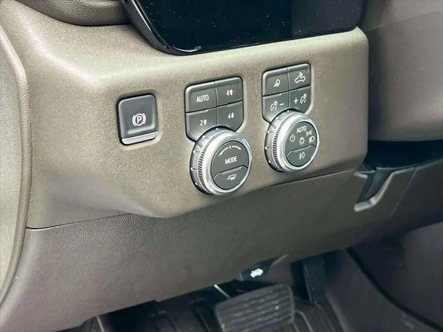 2026 GMC Sierra 2500HD Crew Cab, Standard Bed, SLT, 4WD