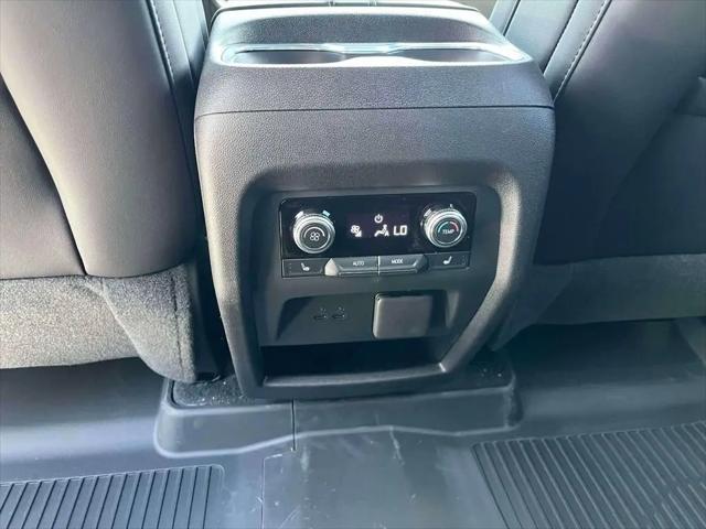 2026 GMC Acadia Elevation AWD