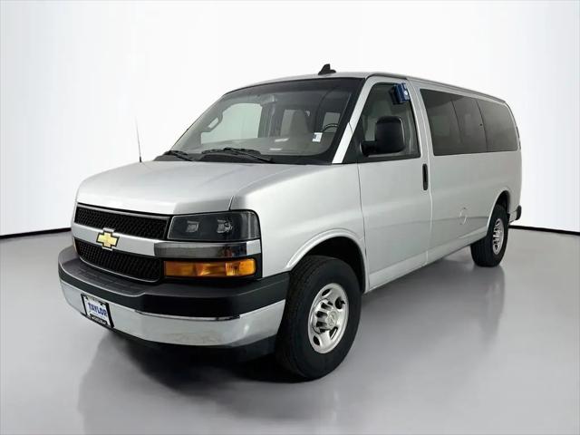 2023 Chevrolet Express Passenger RWD 2500 Regular Wheelbase LS