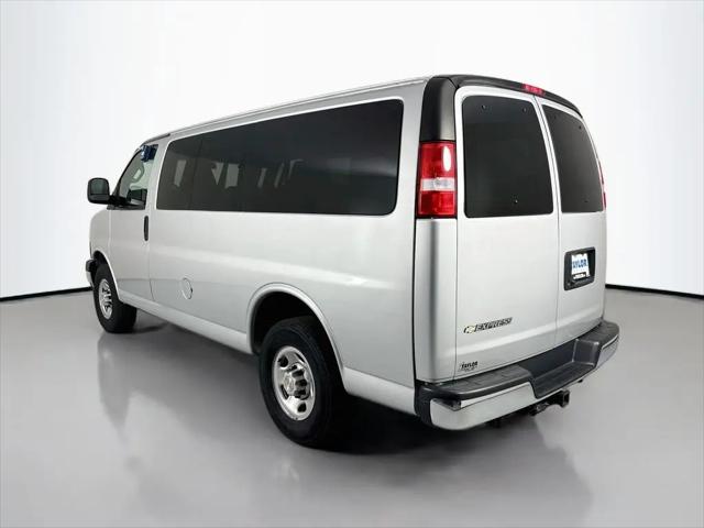 2023 Chevrolet Express Passenger RWD 2500 Regular Wheelbase LS