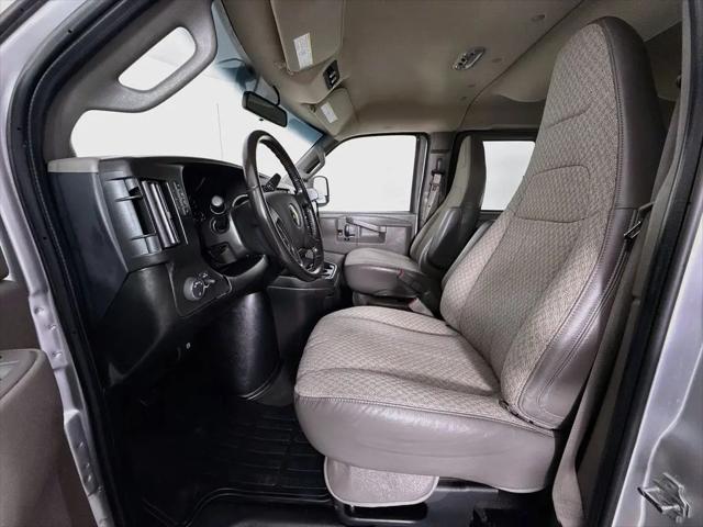 2023 Chevrolet Express Passenger RWD 2500 Regular Wheelbase LS