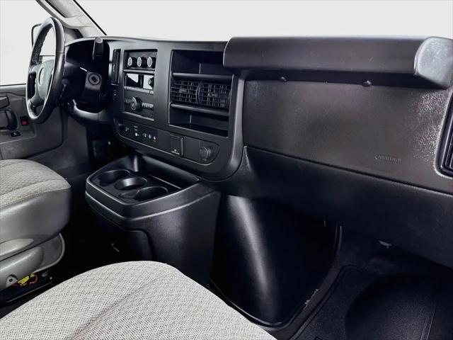 2023 Chevrolet Express Passenger RWD 2500 Regular Wheelbase LS