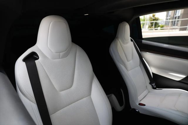 2022 Tesla Model X Dual Motor All-Wheel Drive