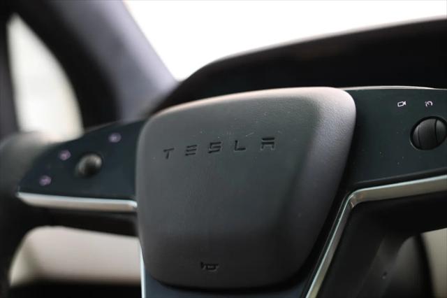 2022 Tesla Model X Dual Motor All-Wheel Drive
