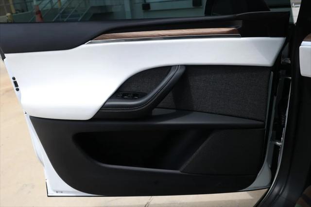 2022 Tesla Model X Dual Motor All-Wheel Drive