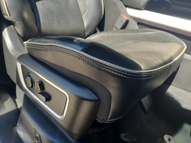 2019 Ram 1500 Laramie Crew Cab 4x4 5'7" Box