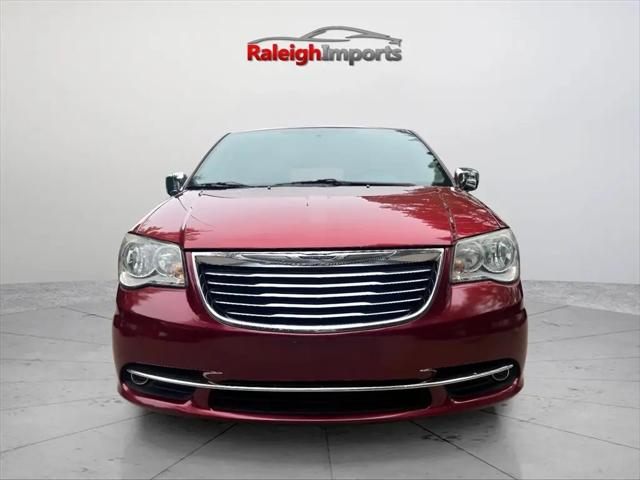 2016 Chrysler Town & Country Touring