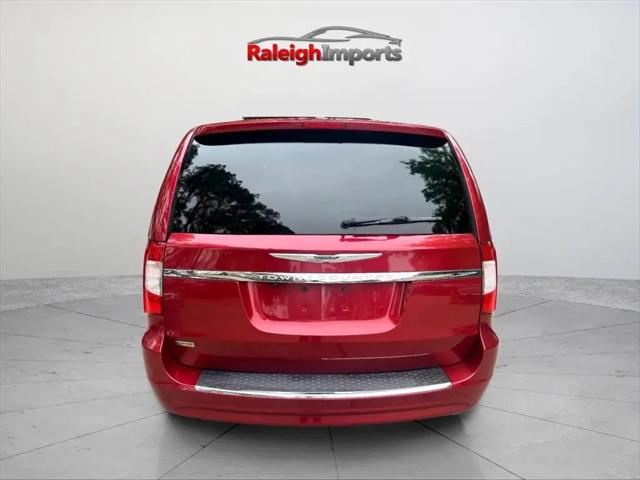 2016 Chrysler Town & Country Touring