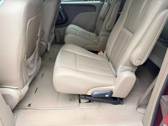 2016 Chrysler Town & Country Touring