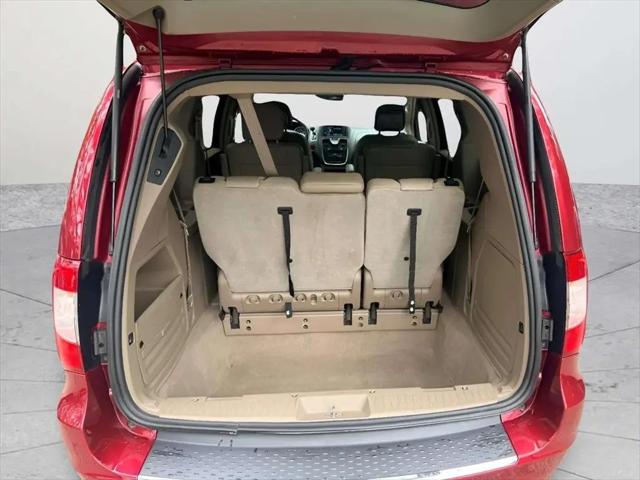 2016 Chrysler Town & Country Touring
