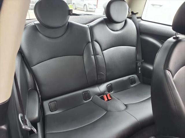 2011 MINI Cooper Cooper