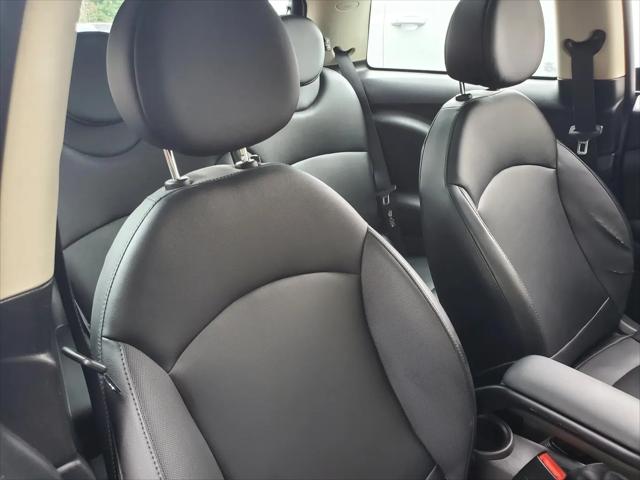 2011 MINI Cooper Cooper