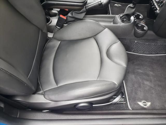 2011 MINI Cooper Cooper
