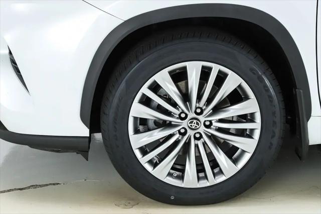 2023 Toyota Highlander Platinum