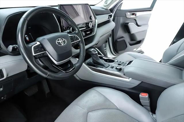 2023 Toyota Highlander Platinum