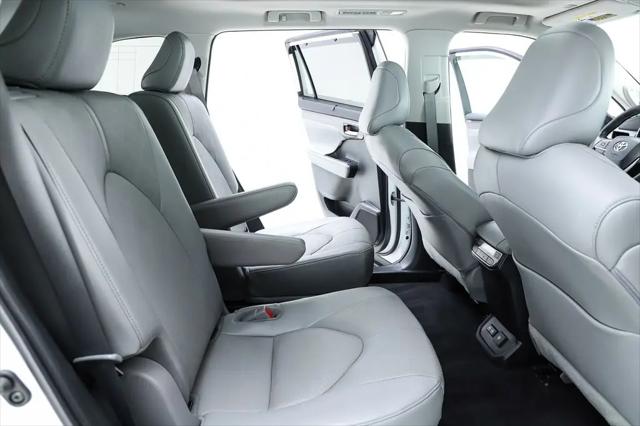 2023 Toyota Highlander Platinum