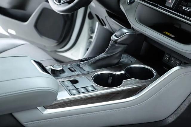 2023 Toyota Highlander Platinum