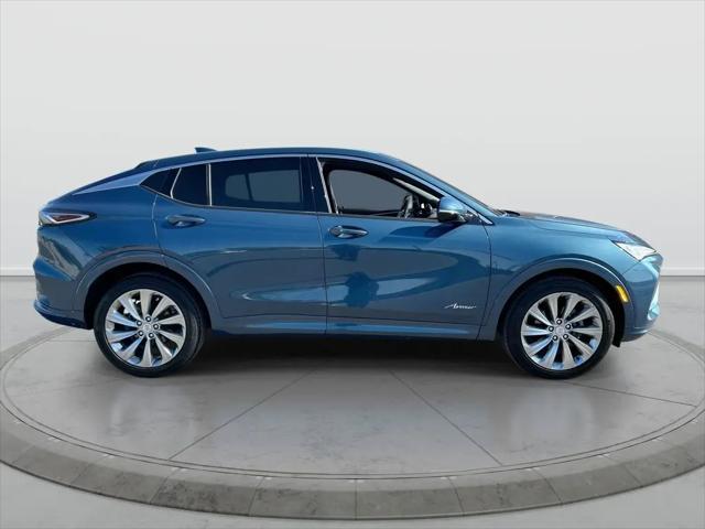 2024 Buick NV Avenir FWD