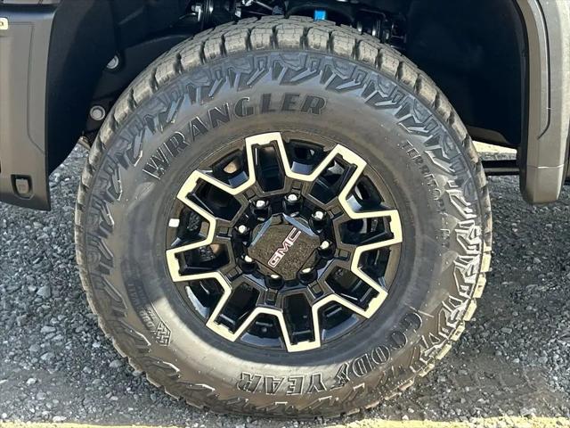2026 GMC Sierra 2500HD Crew Cab, Standard Bed, AT4X, 4WD