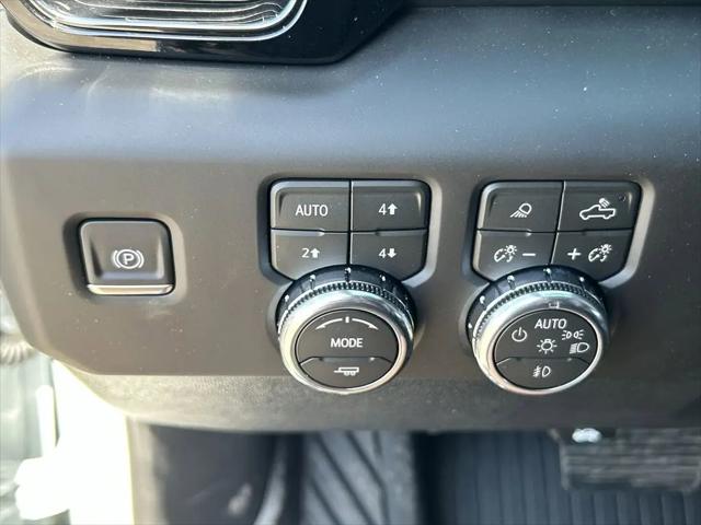 2026 GMC Sierra 2500HD Crew Cab, Standard Bed, AT4, 4WD