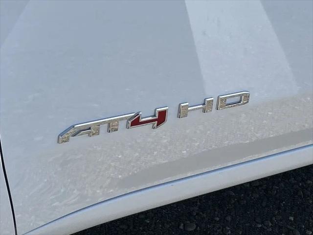 2026 GMC Sierra 2500HD Crew Cab, Standard Bed, AT4, 4WD