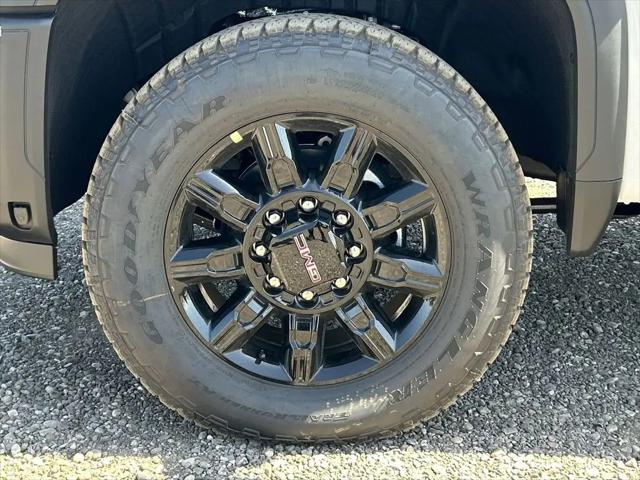2026 GMC Sierra 2500HD Crew Cab, Standard Bed, AT4, 4WD