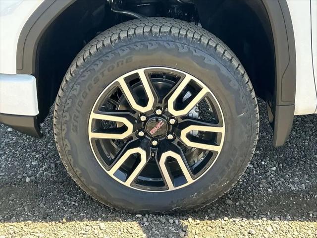 2026 GMC Sierra 1500 Crew Cab, Short Bed, AT4, 4WD