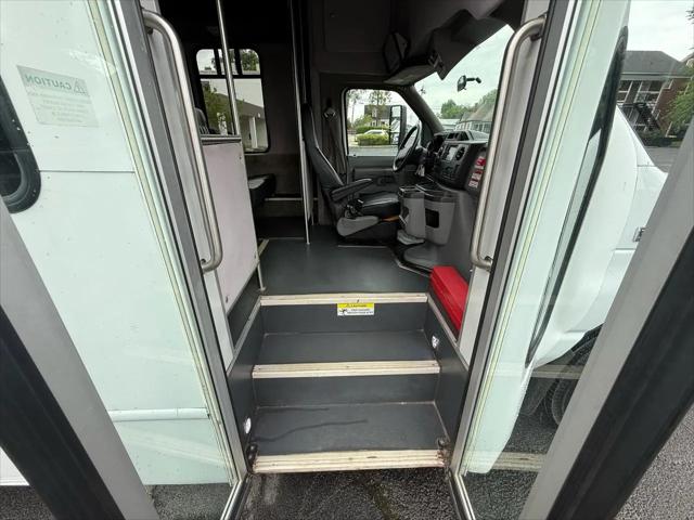 2019 Ford E-450 Cutaway E-450