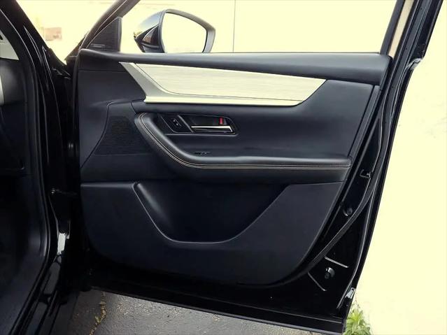 2024 Mazda X-90 Premium